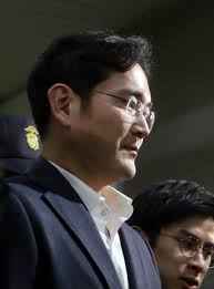 정 명예회장의 부인 변중석 여사의 14주기 제사도 함께 지낼 예정이다. ì´ìž¬ìš© ì¸¡ ë°•ê·¼í˜œ ìµœìˆœì‹¤ ê´€ê³„ ëª°ëžë‹¤ ëŒ€ê°€ì„± ë¶€ì¸