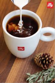 This Holiday Share The Coffee You Love With The People You Love Introduce Them To The Beautiful Taste Of Illy Gourmet Coffee Illy Coffee Savory Cups