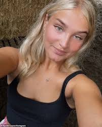 So I've seen every episode of Made In Chelsea and every episode of TOWIE. I  can honestly say I'd rather watch MIC over TOWIE now. The only issue I have  is I