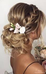 Chignon Mariage Flou Avec Tresse Et Fleurs Wedding Hair Inspiration Wedding Hairstyles For Long Hair Long Hair Styles
