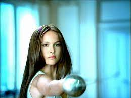 You can try her short hairstyle for regular, party and formal events. Natalie Portman Fencing And Swordfighting With Luxurious Hair Fencing Net