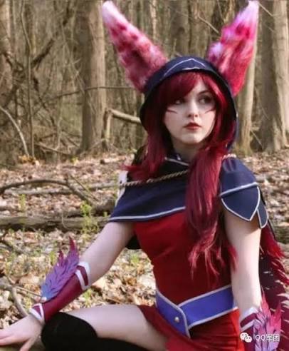 英雄联盟霞cosplay 气场爆棚的红发小姐姐_搜狐网
