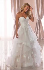We did not find results for: Ausgefallenes Brautkleid Mit Krinolinen Saum Stella York Wedding Dresses