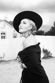 Keep it together (single remix). Exclusive Interview With Madonna