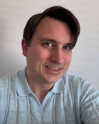 I mean who doesn't love a bit of length?!? Me! I'm getting proper lockdown  vibes with my hair atm. Can't wait for it to be cut tomorrow!!