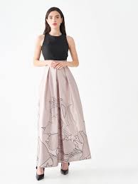 Confronta le offerte delle collezioni più alla moda di abbigliamento donna rinascimento. Rinascimento Abbigliamento Donna Primavera Estate 2021 Consigli Per Tutti