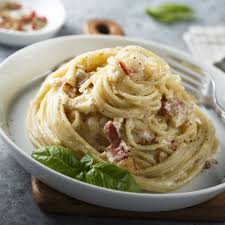 Recette Des Pates A La Carbonara Spaghetti Alla Carbonara Femmezine Fr Recette Carbonara Recette A Base De Lardons Recettes De Cuisine