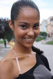 Najnovšie správy z domova i zo sveta. Alzbeta Ferencova African Women Women Style
