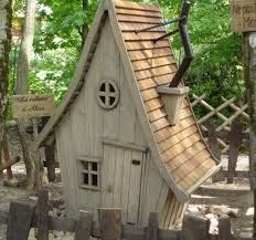 Cabane D Alice Maquette Et Realisation Finale Chickenhouses In 2020 Fantasy House Crooked House Fairy Houses