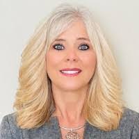 Kerri Moser's Instagram, Twitter & Facebook