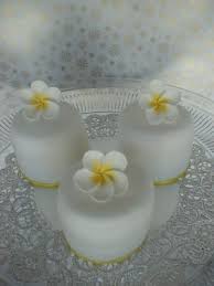 42 Edible Flower Ideas For Your Wedding Table Mini Wedding Cakes Mini Cakes Wedding Mini Cakes