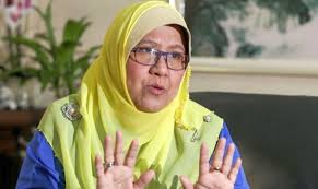 Kesannya kepada konsep kesamarataan sajak melayu mudah lupa melayu mudah lupa dulu bangsanya kerdil melayu mudah lupa dulu bangsanya terpencil tiada daulat tiada maruah melayu mudah lupa sejarah bangsanya yang lena. Larangan Bertudung Nafi Hak Wanita Islam Dalam Perlembagaan