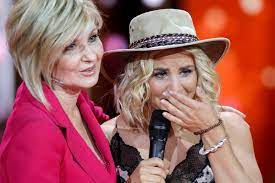 Mittlerweile hat der handwerker wieder eine neue freundin. Beatrice Egli Baby Drama Sie Macht Ein Trauriges Gestandnis Intouch
