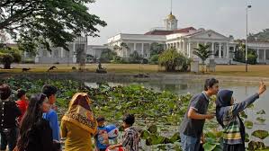 Kaum muda pun merasa pemerintah menyediakan ruang bagi aspirasi muda bangsa. 6 Istana Kepresidenan Indonesia Yang Indah Dan Bersejarah Halaman 2