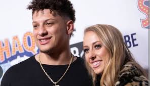 NFLbreaking news:Brittany Mahomes sent 'hateful' messages after wife of  Chiefs star Patrick's poorly-timed Super Bowl announcement…see more  https://usaok24.com/nflbreaking-newsbrittany-mahomes-sent-hateful-messages-after-wife-of-chiefs-star-patricks  ...