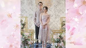 Kebaya simple namun tetap modern untuk pesta : 8 Model Baju Kebaya Modern Untuk Pesta Kepogaul