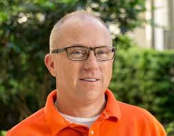 Loveline With Darren: Psychic Insight to Help You Find Happiness