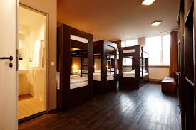 Preise von 54,50 € bis 89,50 € je nach saison; Mehrbettzimmer Smart Stay Hotels