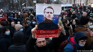 Sie sei besorgt und wolle verstehen. Eu Holds Off On Fresh Sanctions Over Russia S Arrest Of Navalny News Dw 25 01 2021