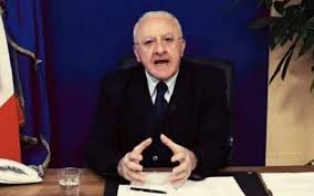 Vincenzo De Luca Chi E Il Vulcanico Presidente Della Campania