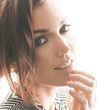 Amanda Bergeron (@Amanda121386)