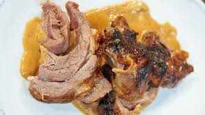 Rezept Lammkeule Mit Haselnuss Polenta Ndr De Ratgeber Kochen Rezept Lammkeule Kochen Und Backen Lebensmittel Essen