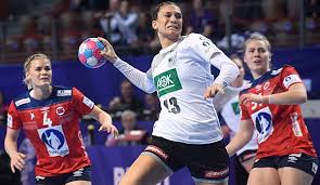 Trainer hat in der gruppenphase gut rotiert 24:21. Handball Em Deutsche Frauen Feiern Auftaktsieg Gegen Norwegen