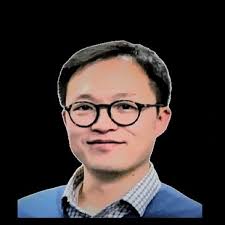 Meet the Seguente Team: Tech Experts at Work