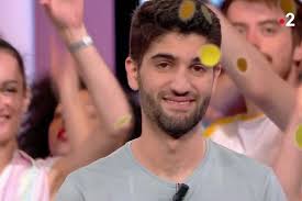 Kevin N Oubliez Pas Les Paroles Son Frere Ses Parents Tele Star