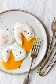 Poached Eggs Are The Perfect Healthy Breakfast Recipe Here S How To Poach An Egg Perfectly Every Time Perfect Healthy Breakfast Breakfast Recipes Easy Food