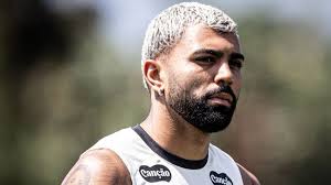 Gabigol diz os 4 clubes da Série A que vão surpreender em 2026 e estipula meta 'mínima' de gols no Santos: 'Estou muito perto'