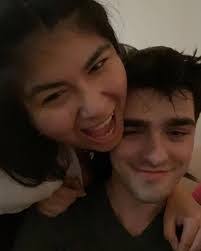 Isaac Piper's Instagram, Twitter & Facebook