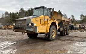 Komatsu HM350-1 Off-Highway Truck
