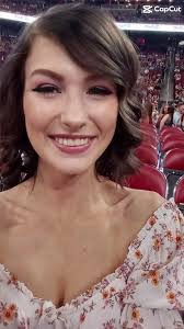 I did this trend and added alot of photos and i do not think she looks...