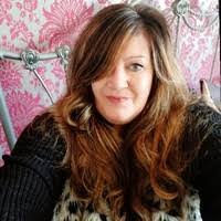 Mary Hult's Instagram, Twitter & Facebook