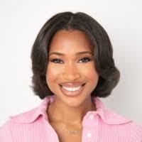 Karen Deloatch's Instagram, Twitter & Facebook