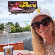 Amazon asked where I wanted an FYC billboard so I said above a taco time in  Idaho <3 Emmy voters passing through… this one's for you ;)