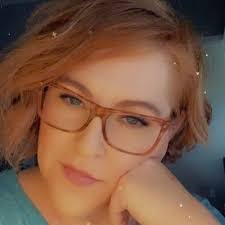 Amber Everett's Instagram, Twitter & Facebook