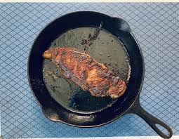 Carefully add the steak allowing to cook until a crust forms on the bottom, about 2 minutes. Efa9dvm8oyjvem