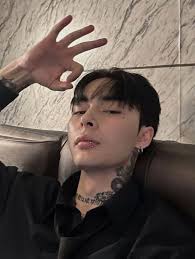 Nhân vật trò chuyện AI tốt nhất Tim Kai: Khám phá hồ sơ & bình luận của  người dùng