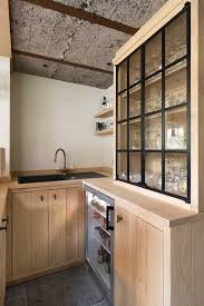 Los muebles de madera son los más comunes para la decoración de cocinas de diferentes estilos. Cocinas Con Muebles En Madera Mas Alla Del Clasico Foto 1