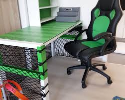 Kinderzimmer Fussball Die Besten Ideen Fur Mini Kicker Ikea Kinderschreibtisch Kinderschreibtisch Kicker Tisch