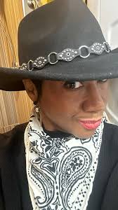 New additions to my fall collection.🎩🧢