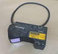 Keyence Lj-G200 Laser Displacement Sensor 200Mm/48Mm 655Nm 0.95Mw