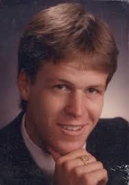 Leanna Dunham's Instagram, Twitter & Facebook