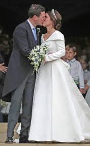Sealed With A Kiss From Princess Eugenie And Jack Brooksbank S Royal Wedding Photos Eugenie Wedding Royal Wedding Gowns Princess Eugenie