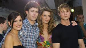Im jahr 2007 wurde mischa barton wegen fahrens ohne führerschein und unter alkoholeinfluss sowie. Mischa Barton O C California Star Bekommt Serienrolle Stern De