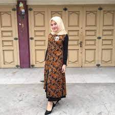 Model batik atasan wanita modern terbaru 2020/2021 cocok untuk wanita muslimah dan kantoran. 55 Model Seragam Batik Kantor Wanita Paling Di Cari Hassa Batik