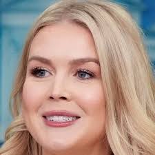 Katie Cosby's Instagram, Twitter & Facebook