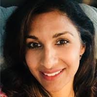 Gloria Wyatt's Instagram, Twitter & Facebook